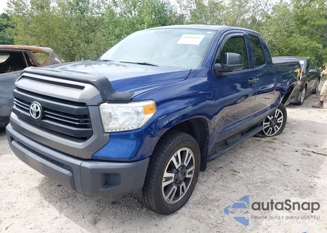 2014 Toyota Tundra Sr 4.6L V8 z USA, uszkodzony, nr VIN 5TFUM5F10EX057090